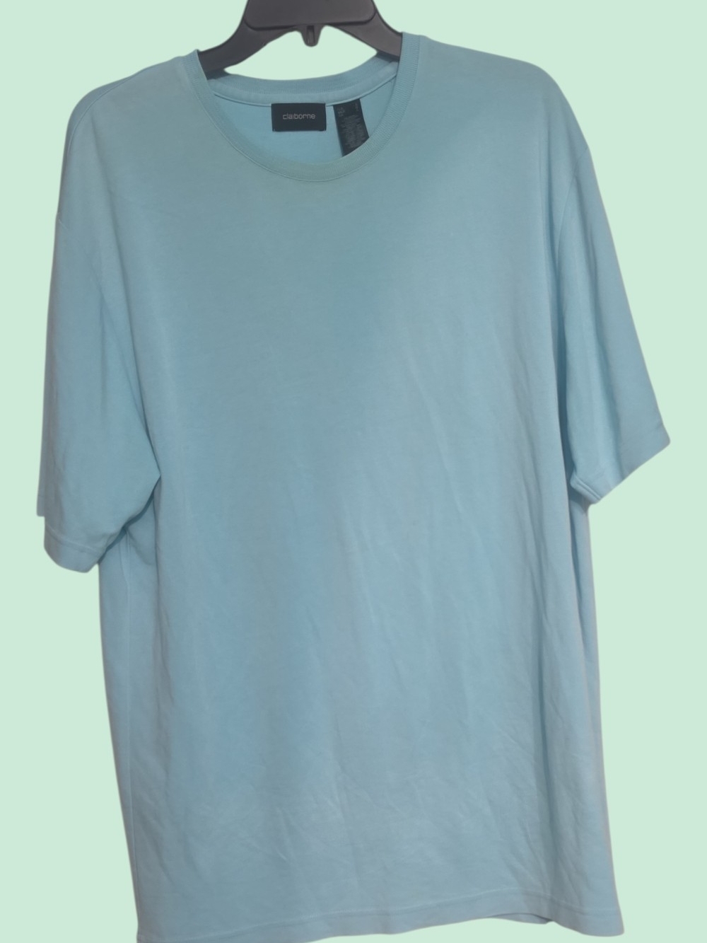 Liz Claiborne Men's Light Blue Short Sleeve Crewneck Tee